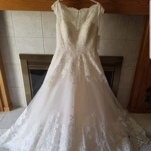 Wedding dress